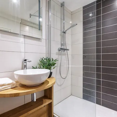 Le Bellevue 04 - Happy