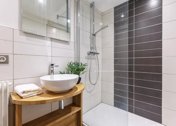 Le Bellevue 04 - Happy