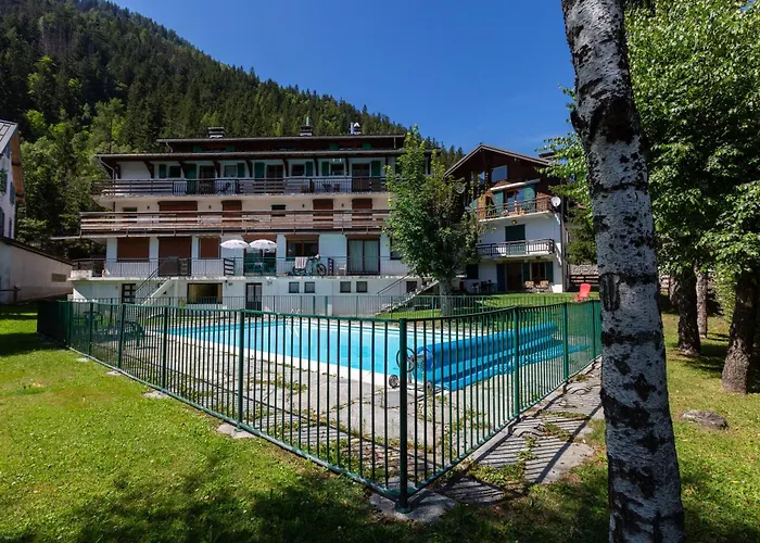 Le Bellevue 04 - Happy